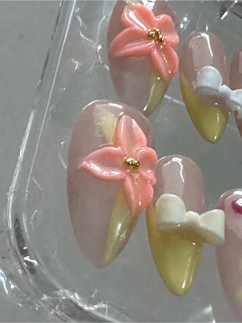 Handmade 3D Floral & Bow Press-On Nails / Almond Shape / Coquette Nail Art cat e